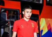 -精彩对攻战引发球迷热议，胜负难定的简单介绍