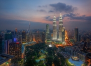 LOL赛事-冰与火的交锋，当深圳队式防守哲学锁死欧冠淘汰赛焦点战