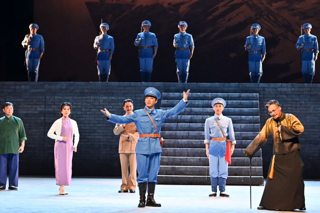 精湛技术打动观众，赢得掌声