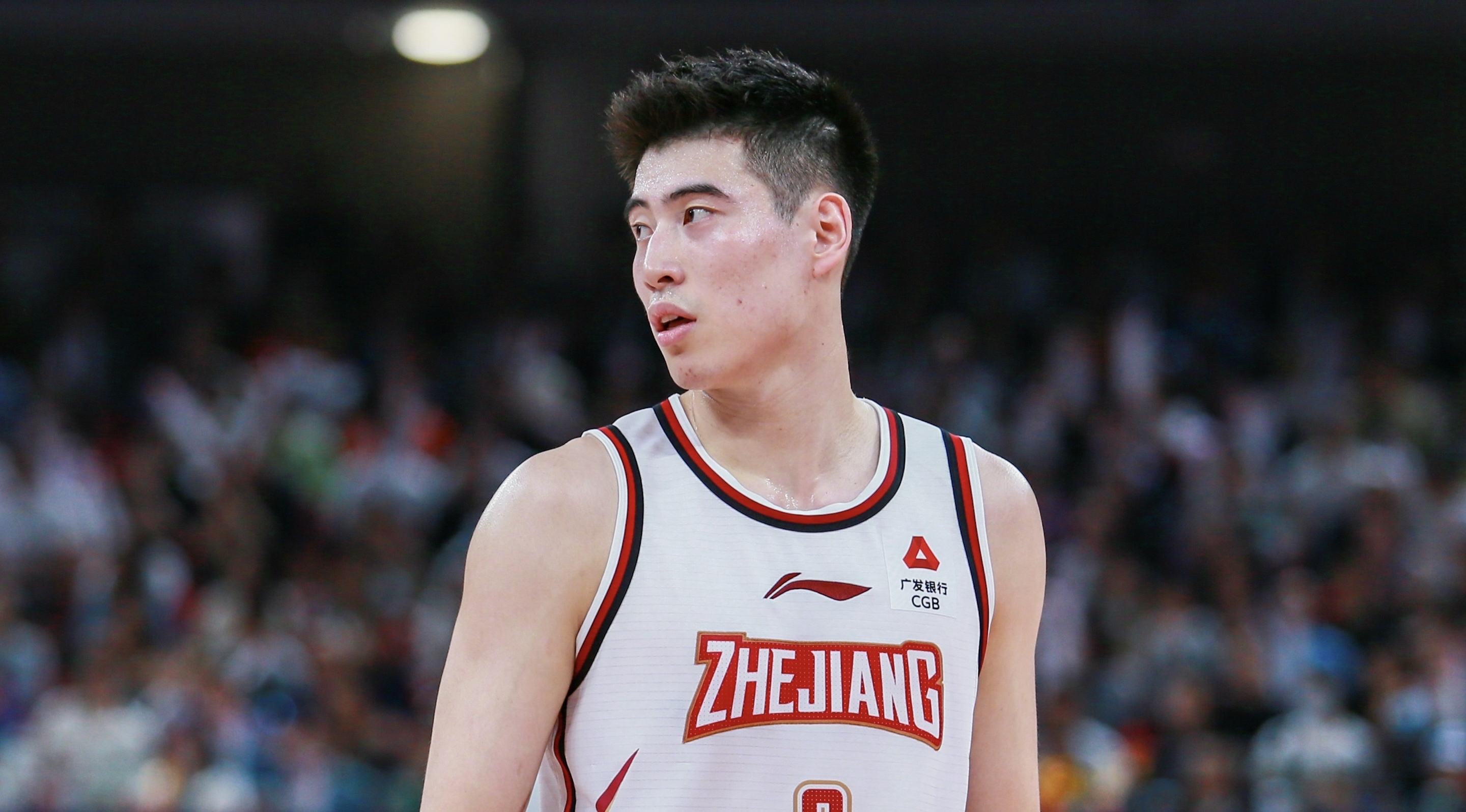 包含篮球战斗场上英雄辈出，谁能尽得豪情万丈的词条