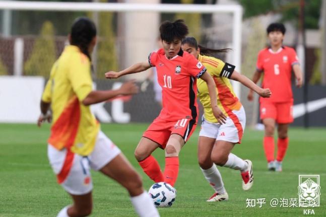 韩国女足胜利让球迷欢呼,期待创造奇迹 韩国女足胜利让球迷欢呼,期待创造奇迹