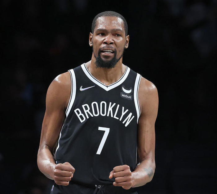 人对篮网：谁能胜出悬念重重的简单介绍