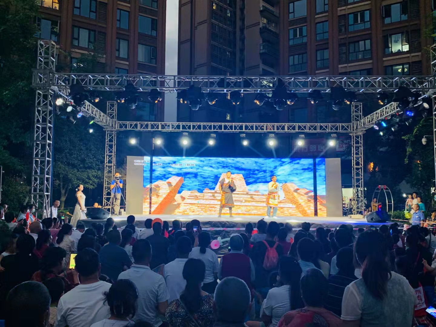 包含KT险胜DFM,卡塞米罗操刀奇招英雄翻盘强强对话成都决赛之夜,让粉丝疯狂欢呼的词条 包含KT险胜DFM,卡塞米罗操刀奇招英雄翻盘强强对话成都决赛之夜,让粉丝疯狂欢呼的词条