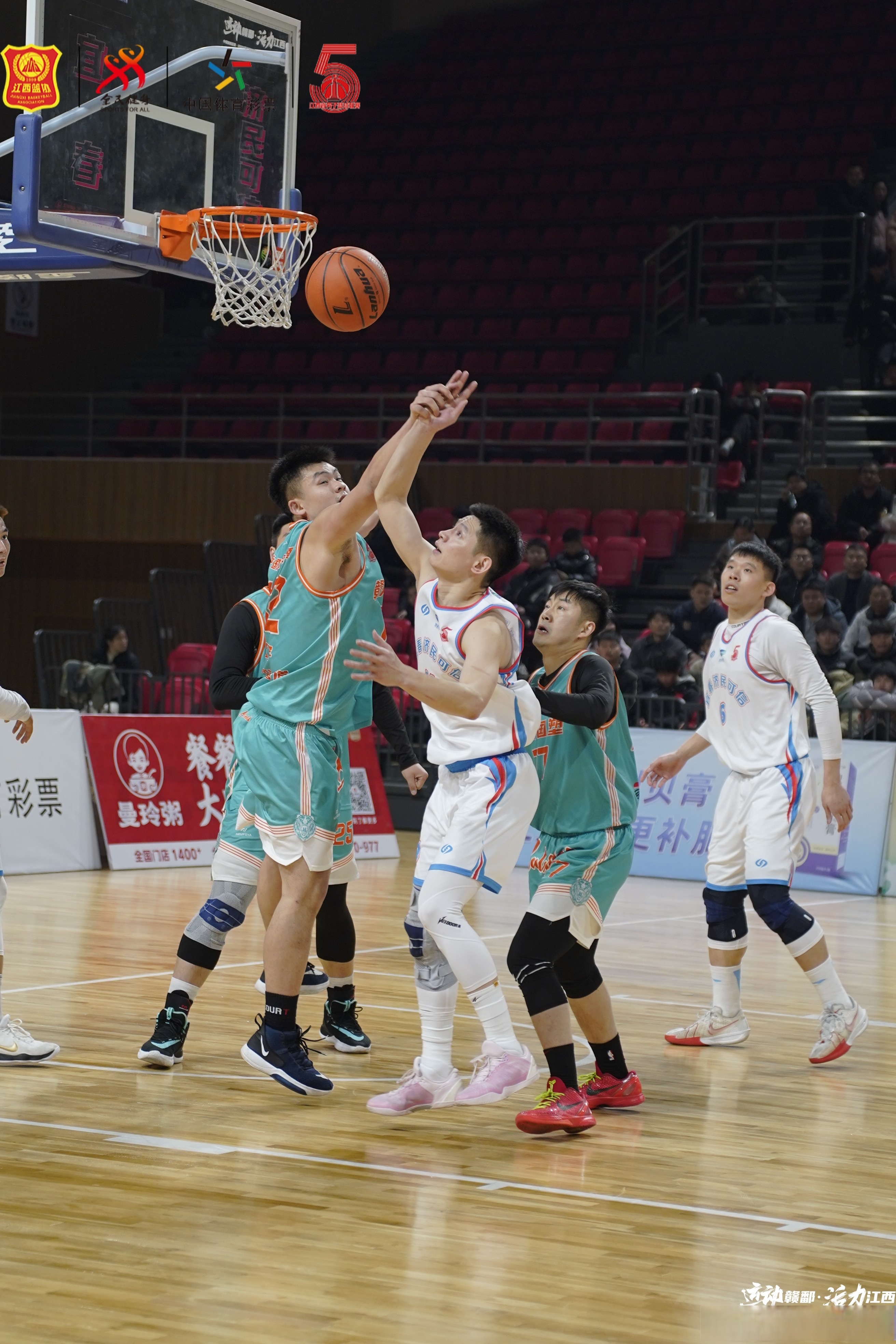 职业篮球盛事让体育界再度热闹起来