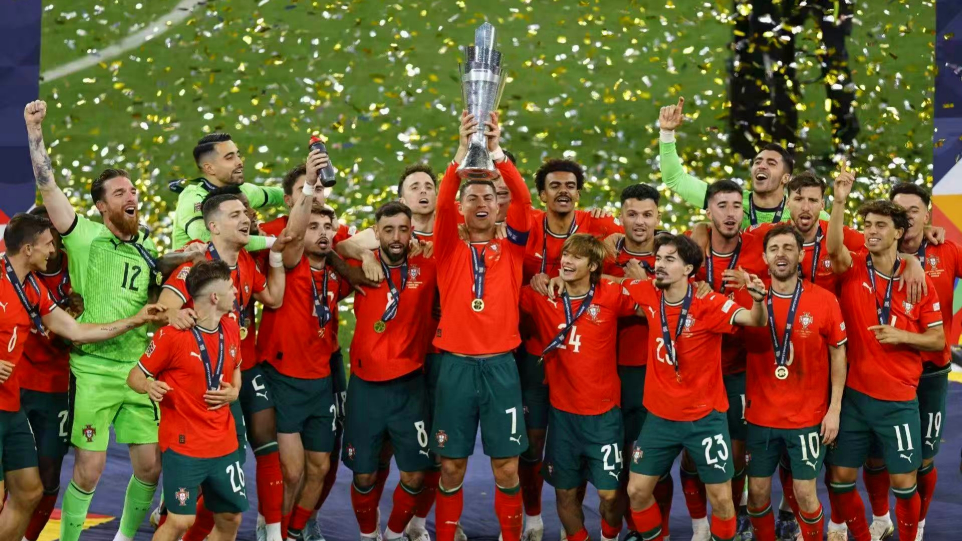 巴布亚新几内亚国家队表现抢眼，成功晋级欧洲杯半决赛