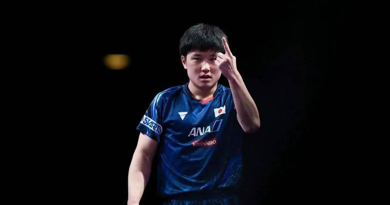 日本队鏖战奥地利队,张本智和状态火热 日本队鏖战奥地利队,张本智和状态火热