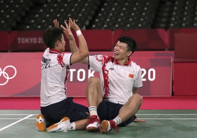 中国队完胜印度队，黄鸭组合带队取胜