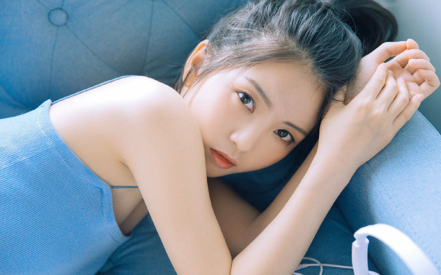 克瓦拉茨赫利亚的极速爆破，莱比锡红牛用闪电三连击送走智利军团