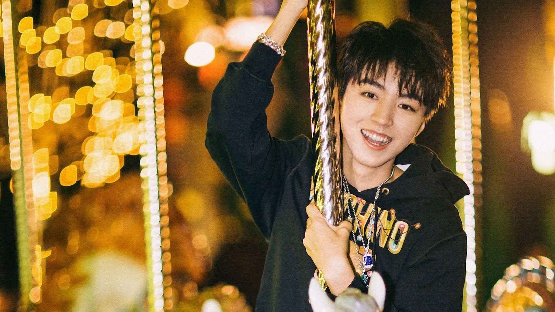 钢铁骑士舞台,浓眉越战越勇,连续得分狂潮绞杀广东